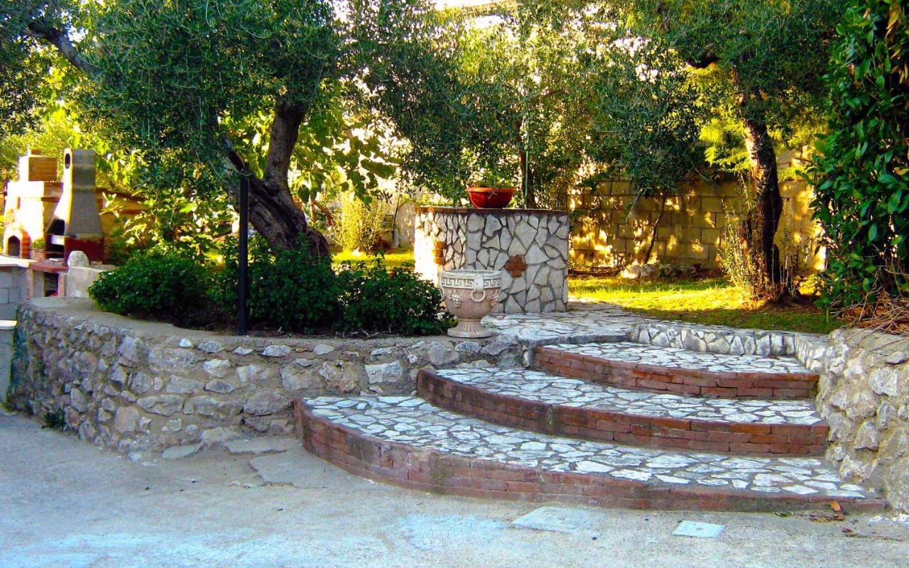 B&B Maison Villa Vittorio Avella Exterior photo